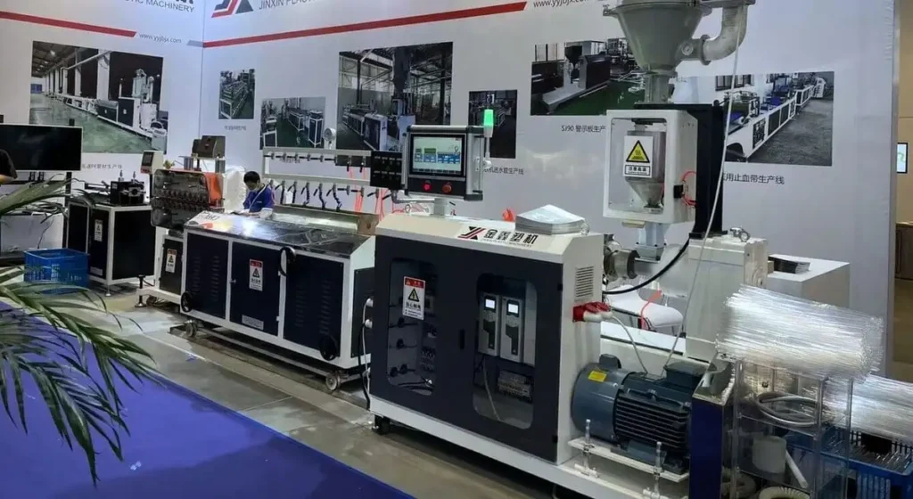 China single screw Extrusion Equipment Supplier in CHINAPLAS exhibtion