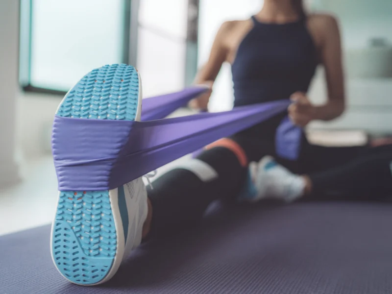 Compostos TPE de elevado alongamento para bandas de resistência de fitness e anéis de ioga