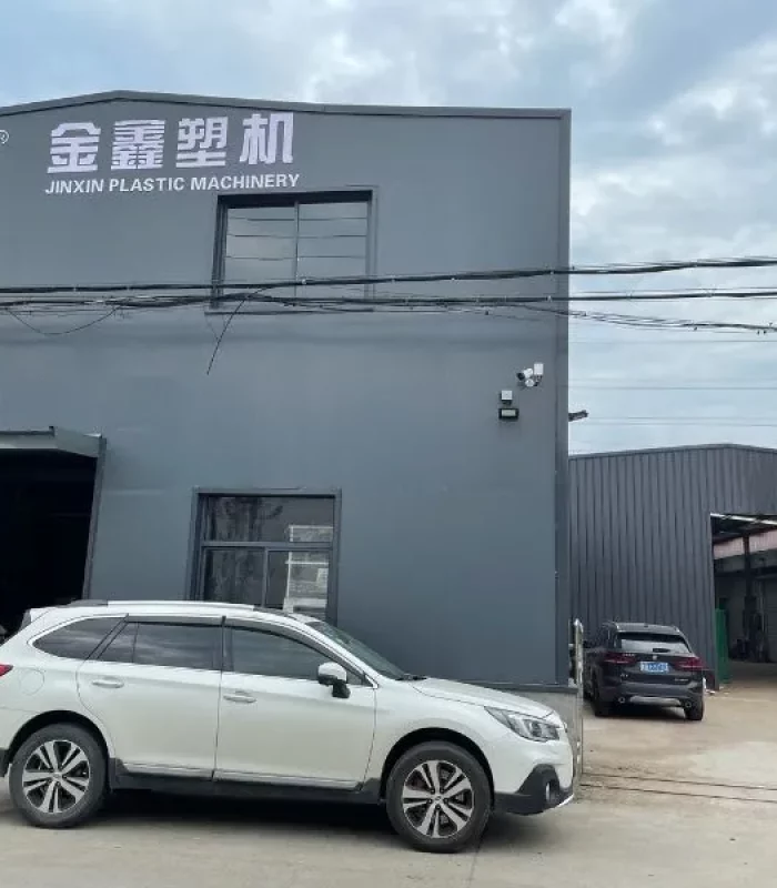 Fabricant chinois d'extrudeuses à vis unique Porte d'usine